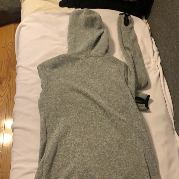 Grey hoodie - Picture 4 of 4